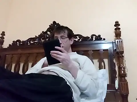 Snapshot of White_rabbit_ chatting on January 5, 2025, 9:25 pm White rabbit  online show from January 5, 2025, 9:25 pm