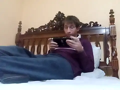 Snapshot of White_rabbit_ chatting on January 15, 2025, 9:41 pm White rabbit  online show from January 15, 2025, 9:41 pm