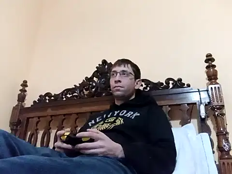 Snapshot of White_rabbit_ chatting on January 24, 2025, 8:34 am White rabbit  online show from January 24, 2025, 8:34 am