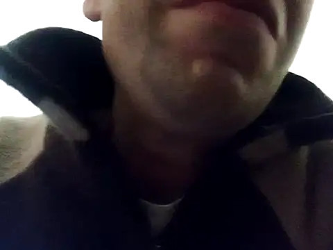 Snapshot of White_rabbit_ chatting on February 5, 2025, 2:37 pm White rabbit  online show from February 5, 2025, 2:37 pm