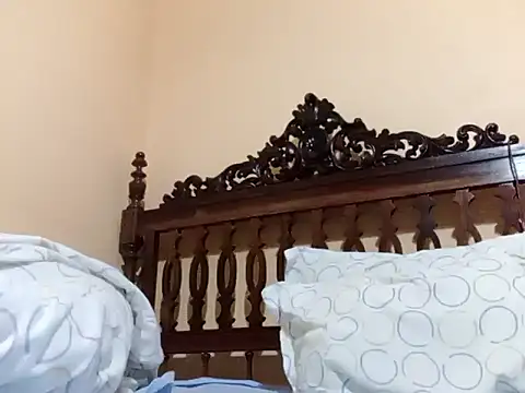 Snapshot of White_rabbit_ chatting on February 15, 2025, 9:15 pm White rabbit  online show from February 15, 2025, 9:15 pm