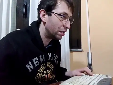 Snapshot of White_rabbit_ chatting on March 16, 2025, 9:47 pm White rabbit  online show from March 16, 2025, 9:47 pm