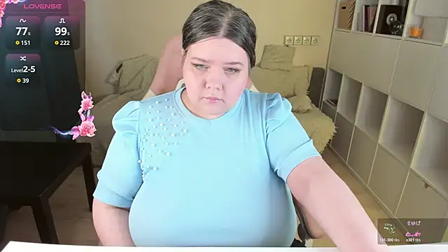 PlumPie online show from April 22, 2026, 4:19 pm