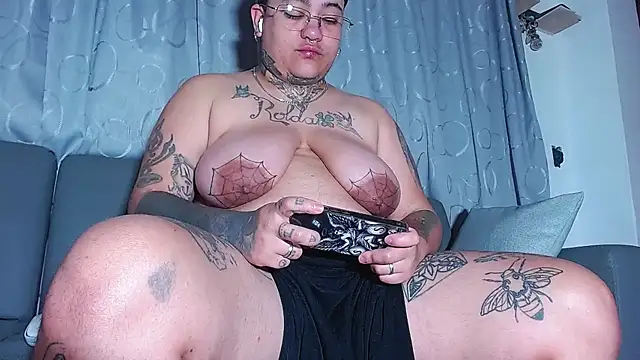 Snapshot of Techno_420_ chatting on December 15, 2025, 11:36 am Techno 420 online show from December 15, 2025, 11:36 am