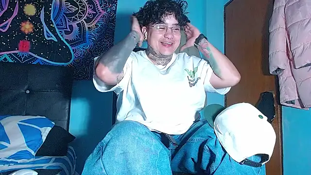 Snapshot of Techno_420_ chatting on March 4, 2026, 12:27 am Techno 420 online show from March 4, 2026, 12:27 am