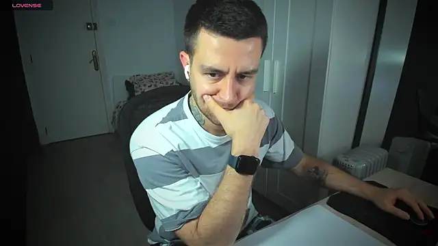 HonestAndrew online show from March 20, 2025, 6:42 pm