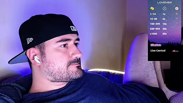 Snapshot of DominantTheo chatting on January 29, 2025, 3:01 am DominantTheo online show from January 29, 2025, 3:01 am