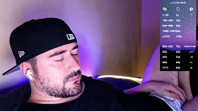 Snapshot of DominantTheo chatting on February 26, 2025, 3:10 am DominantTheo online show from February 26, 2025, 3:10 am