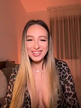 Snapshot of Eva_Ryen chatting on October 2, 2025, 4:47 pm Eva Ryen online show from October 2, 2025, 4:47 pm