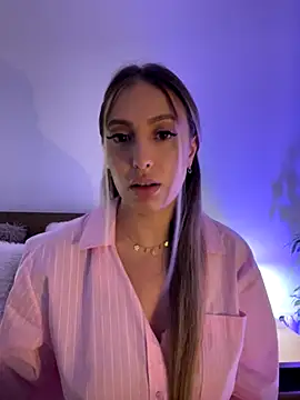 Snapshot of Eva_Ryen chatting on October 8, 2025, 4:26 pm Eva Ryen online show from October 8, 2025, 4:26 pm