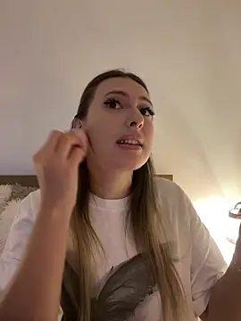 Snapshot of Eva_Ryen chatting on November 9, 2025, 4:16 pm Eva Ryen online show from November 9, 2025, 4:16 pm