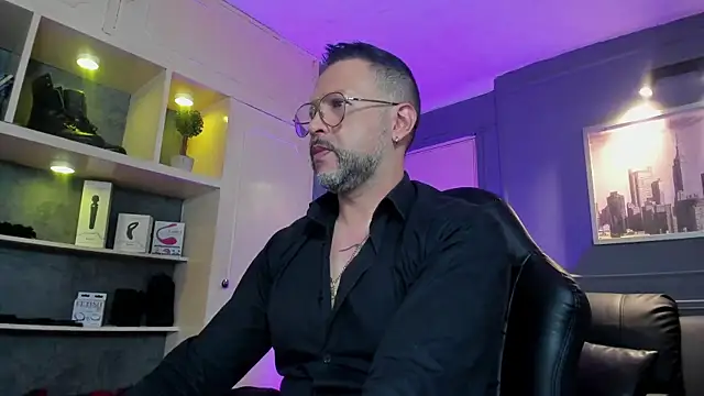 MrFrank tattoo online show from January 17, 2026, 11:48 am