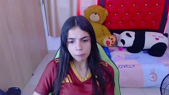  elenna online show from February 3, 2025, 9:39 pm