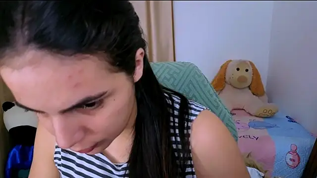  elenna online show from October 15, 2025, 5:57 pm