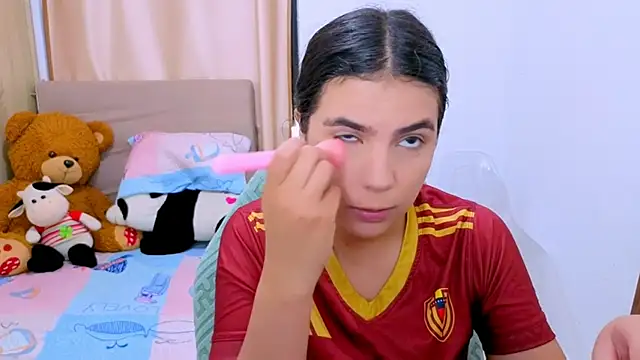  elenna online show from February 6, 2026, 6:11 pm