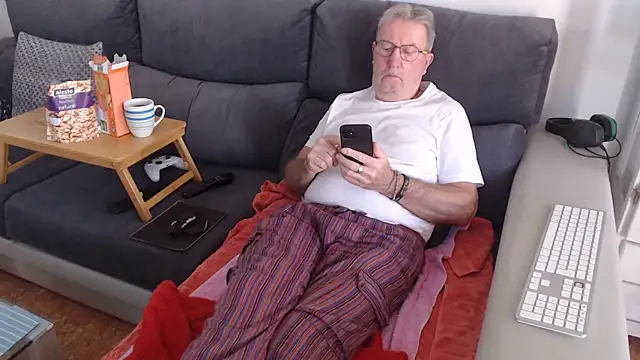 Nudelschwanz online show from February 7, 2025, 2:47 pm