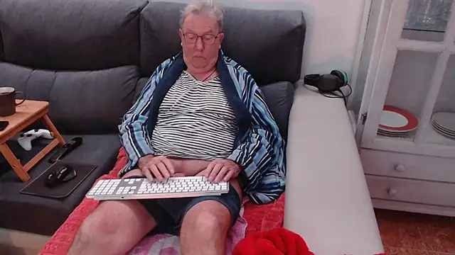 Nudelschwanz online show from February 9, 2025, 6:01 am