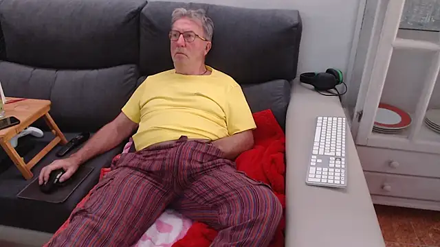 Nudelschwanz online show from February 11, 2025, 5:07 pm