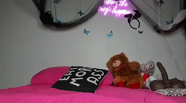 ThickAssRena online show from February 17, 2025, 2:42 am