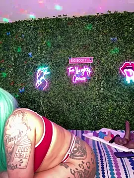 ThickAssRena online show from February 5, 2026, 8:19 am