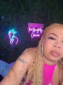 Snapshot of ThickAssRena chatting on May 21, 2026, 10:06 pm ThickAssRena online show from May 21, 2026, 10:06 pm