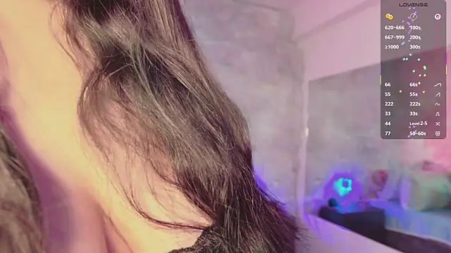 emmajohnss online show from April 8, 2026, 3:50 am