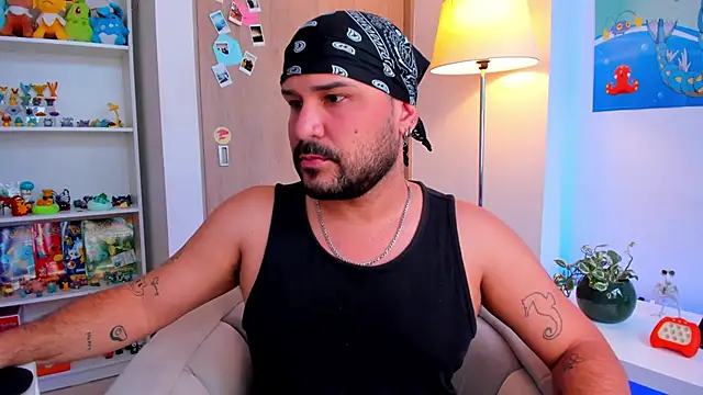 nicolas cox online show from October 12, 2025, 8:52 pm