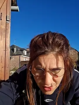 Lina lou4 online show from December 26, 2024, 1:21 pm