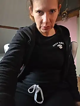 Lina lou4 online show from February 19, 2026, 4:36 pm