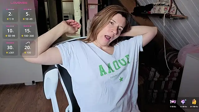 Lina lou4 online show from April 21, 2026, 3:07 pm