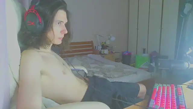 Snapshot of CandyChell chatting on January 8, 2025, 12:05 pm CandyChell online show from January 8, 2025, 12:05 pm