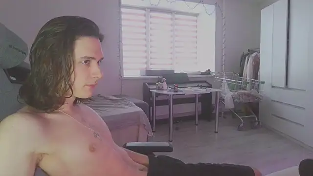 Snapshot of CandyChell chatting on February 16, 2025, 12:21 pm CandyChell online show from February 16, 2025, 12:21 pm