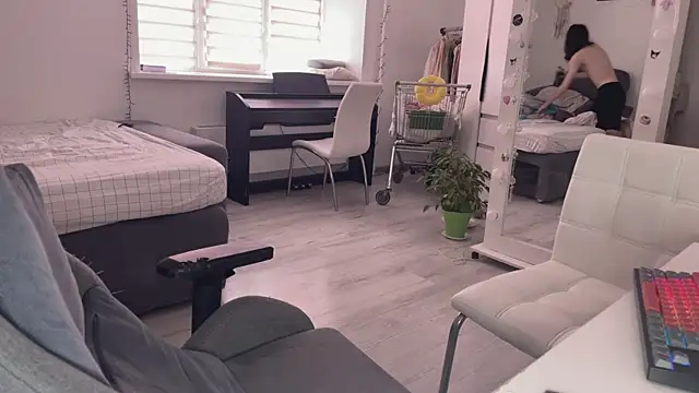 Snapshot of CandyChell chatting on September 25, 2025, 8:51 am CandyChell online show from September 25, 2025, 8:51 am