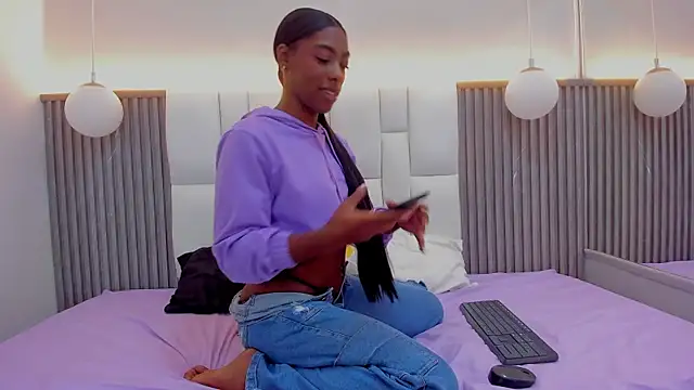 Snapshot of tyra_jackson chatting on September 23, 2025, 12:08 pm tyra jackson online show from September 23, 2025, 12:08 pm