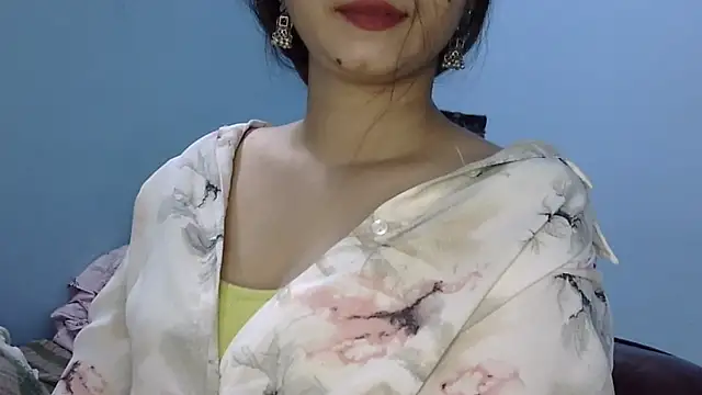 lovelydesi21 online show from October 8, 2025, 2:14 pm