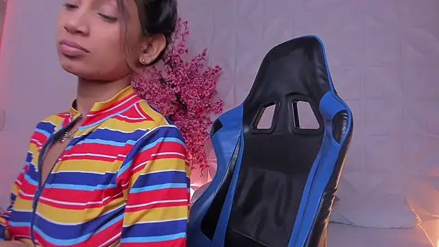 cora 22 online show from February 5, 2026, 12:54 pm