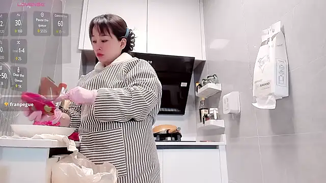 Vivian-6 online show from March 10, 2026, 1:10 am