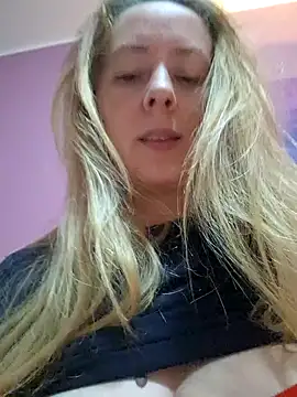 Snapshot of VictoriaMiami chatting on January 6, 2025, 12:27 am VictoriaMiami online show from January 6, 2025, 12:27 am