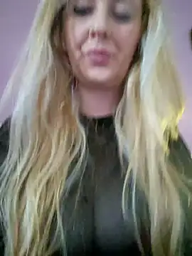 Snapshot of VictoriaMiami chatting on February 8, 2026, 11:46 am VictoriaMiami online show from February 8, 2026, 11:46 am