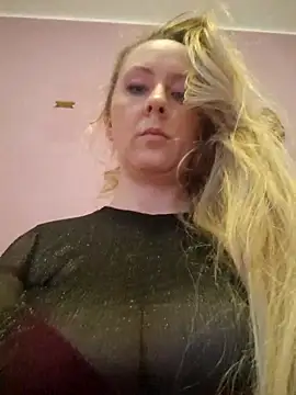 Snapshot of VictoriaMiami chatting on February 15, 2026, 12:36 pm VictoriaMiami online show from February 15, 2026, 12:36 pm