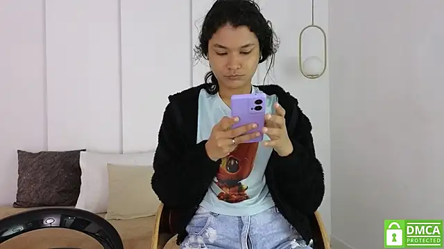 Snapshot of sexychanell_18 chatting on October 9, 2025, 12:58 pm sexychanell 18 online show from October 9, 2025, 12:58 pm