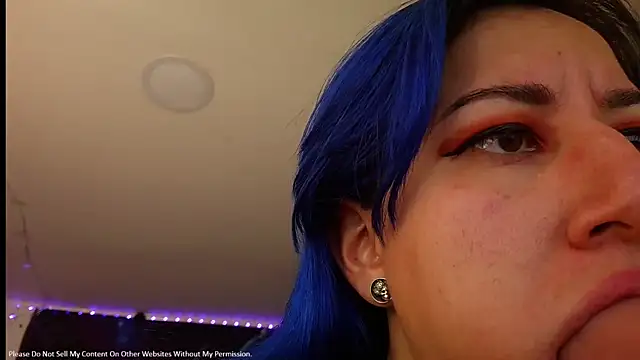 pussytight pervert online show from April 22, 2026, 9:38 pm