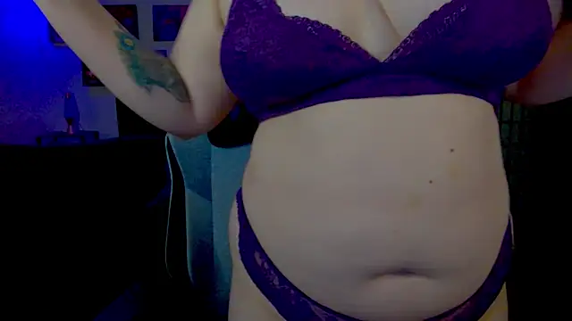 KiraSpitQueen online show from March 2, 2026, 4:25 am