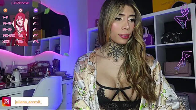 caroline cossei online show from January 26, 2025, 3:48 am