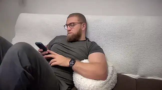 Bear bear  online show from December 11, 2024, 10:06 pm
