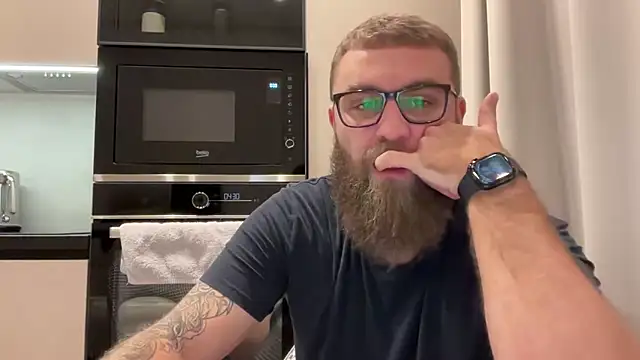 Bear bear  online show from November 21, 2025, 11:09 am