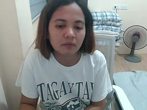 xTheLastVIRGINx online show from April 9, 2026, 3:06 pm