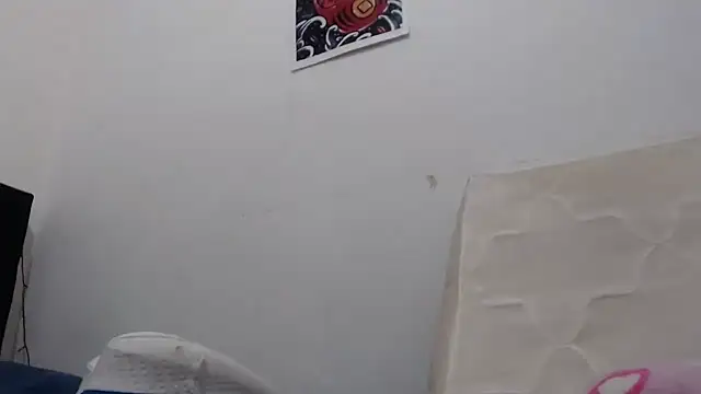 Snapshot of Emmily_Fox chatting on January 7, 2025, 4:59 pm Emmily Fox online show from January 7, 2025, 4:59 pm