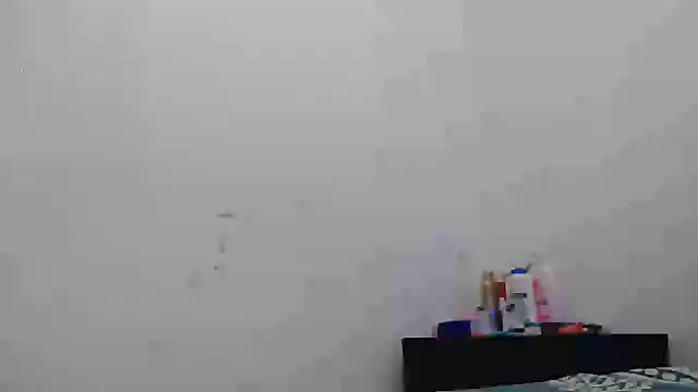 Snapshot of Emmily_Fox chatting on February 6, 2025, 4:42 am Emmily Fox online show from February 6, 2025, 4:42 am