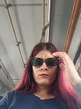 Snapshot of Emmily_Fox chatting on February 16, 2025, 9:05 pm Emmily Fox online show from February 16, 2025, 9:05 pm